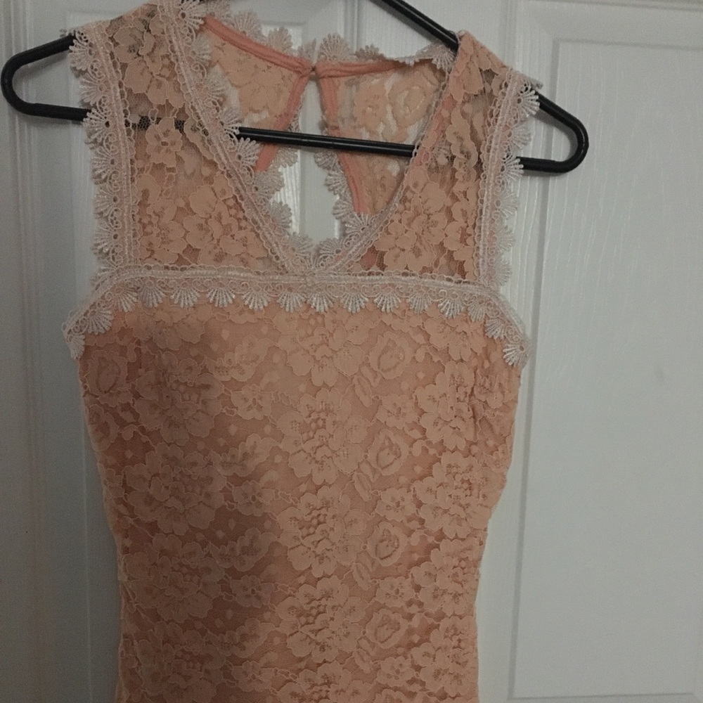 New no tags never worn lace peachy pink top